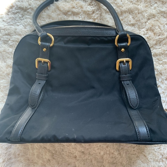 Prada purse - Picture 4 of 8